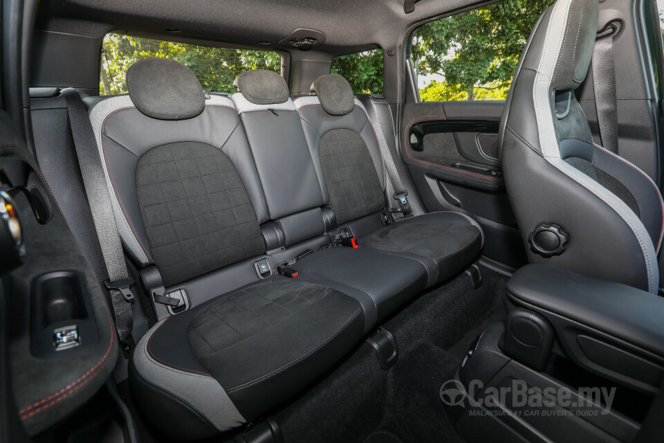 Toyota Camry XV70 Facelift (2022) Interior