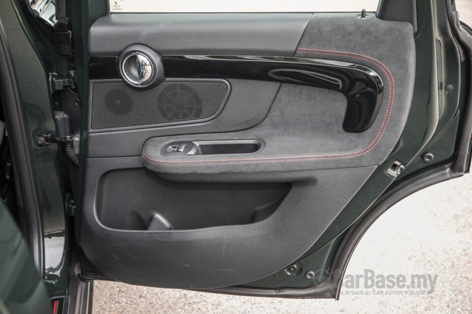 Perodua Aruz D38L (2019) Interior