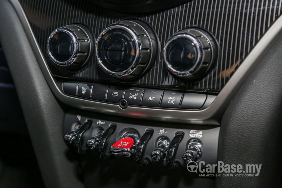 MINI Countryman F60 LCI (2021) Interior