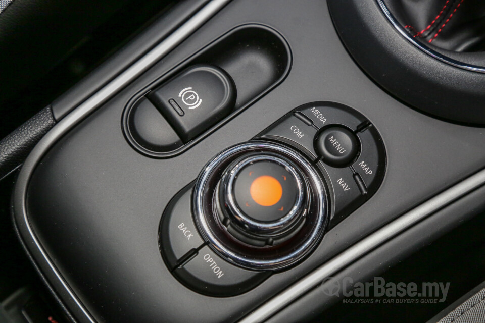 Toyota Camry XV70 Facelift (2022) Interior