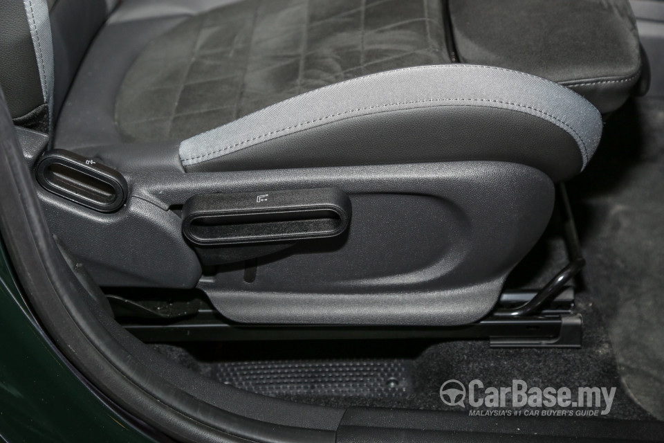 MINI Countryman F60 LCI (2021) Interior