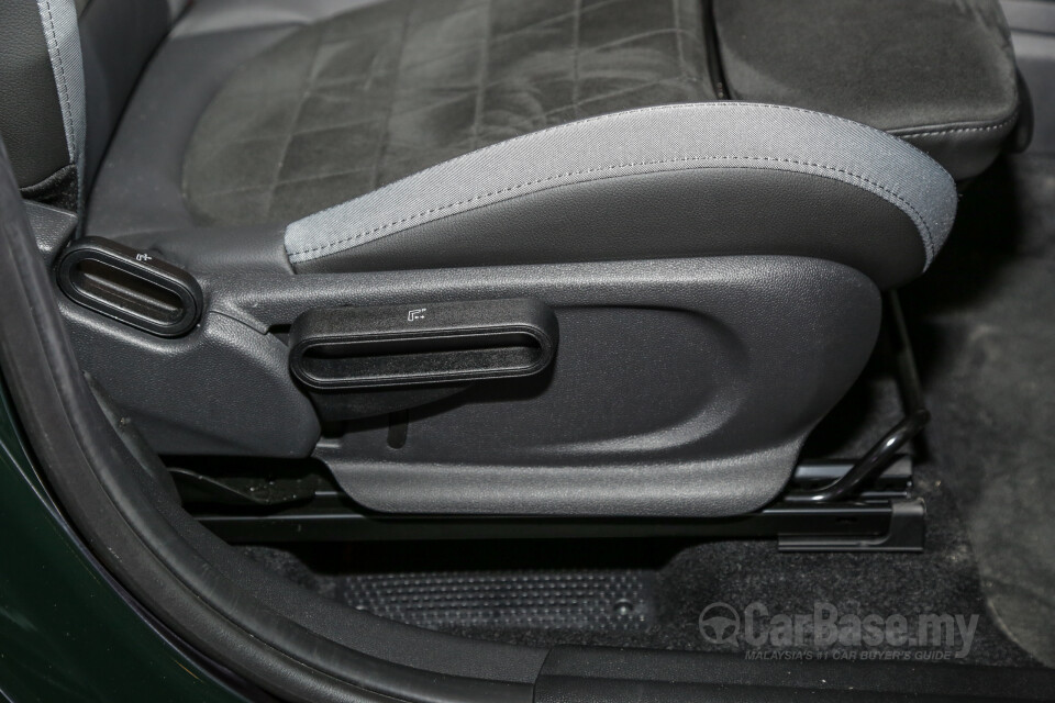 Toyota Camry XV70 Facelift (2022) Interior