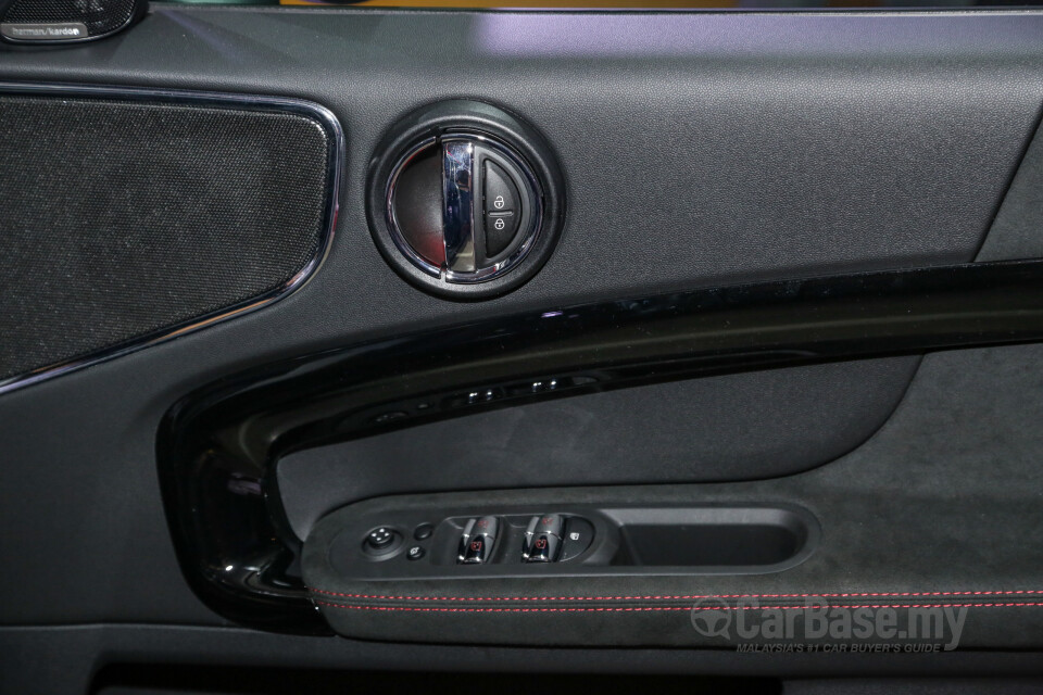 Mercedes-Benz SLC R172 Facelift (2016) Interior