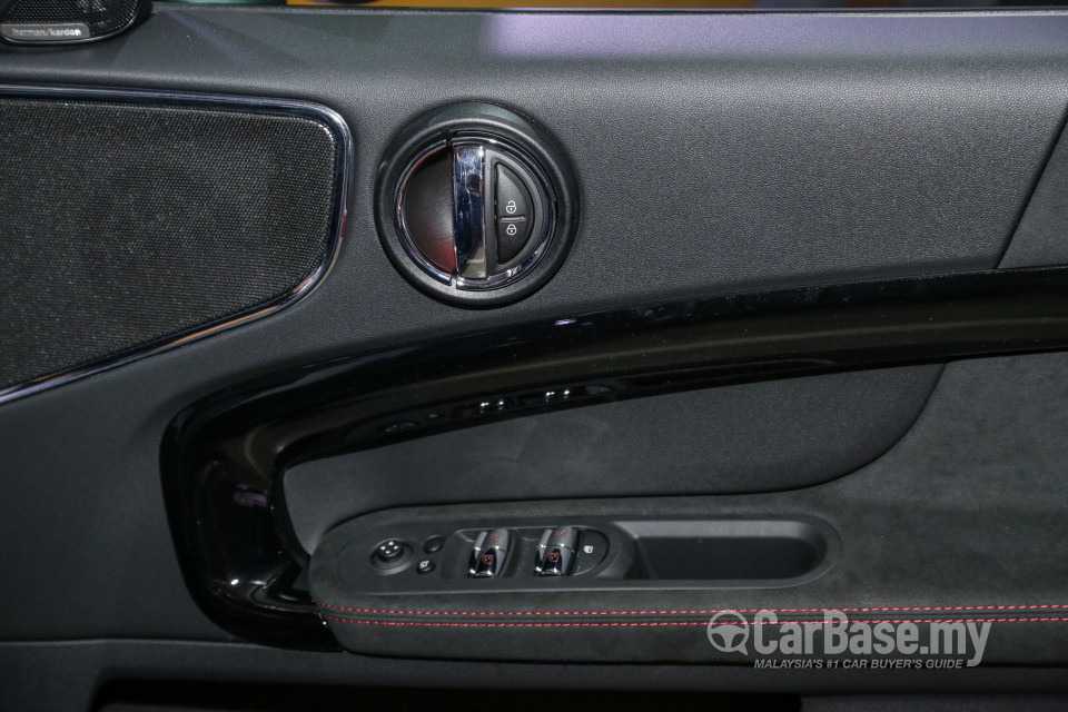 MINI Countryman F60 LCI (2021) Interior