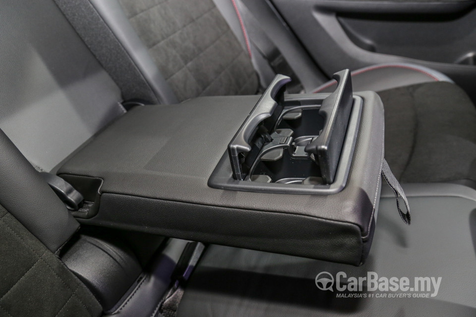 MINI Countryman F60 (2017) Interior