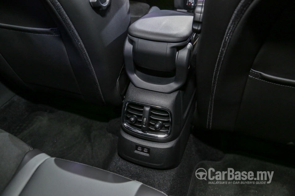 MINI Countryman F60 LCI (2021) Interior