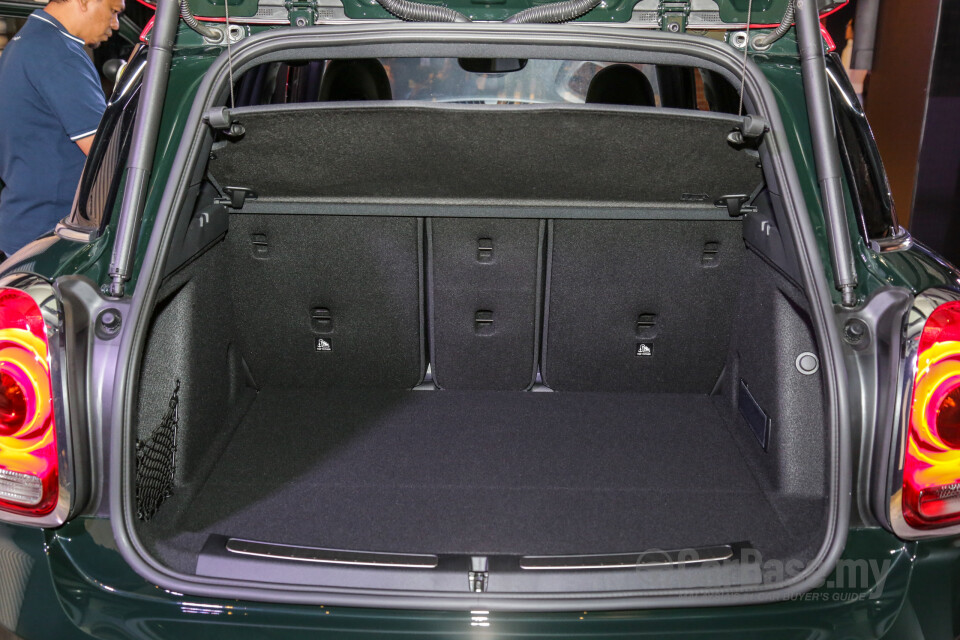 Toyota Camry XV70 Facelift (2022) Interior