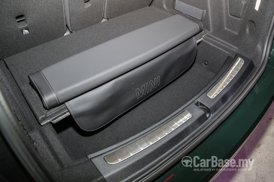 MINI Countryman F60 LCI (2021) Interior