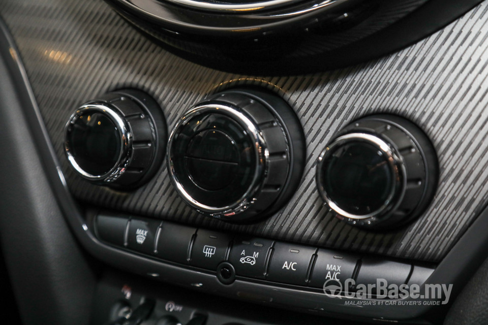 MINI Countryman F60 LCI (2021) Interior