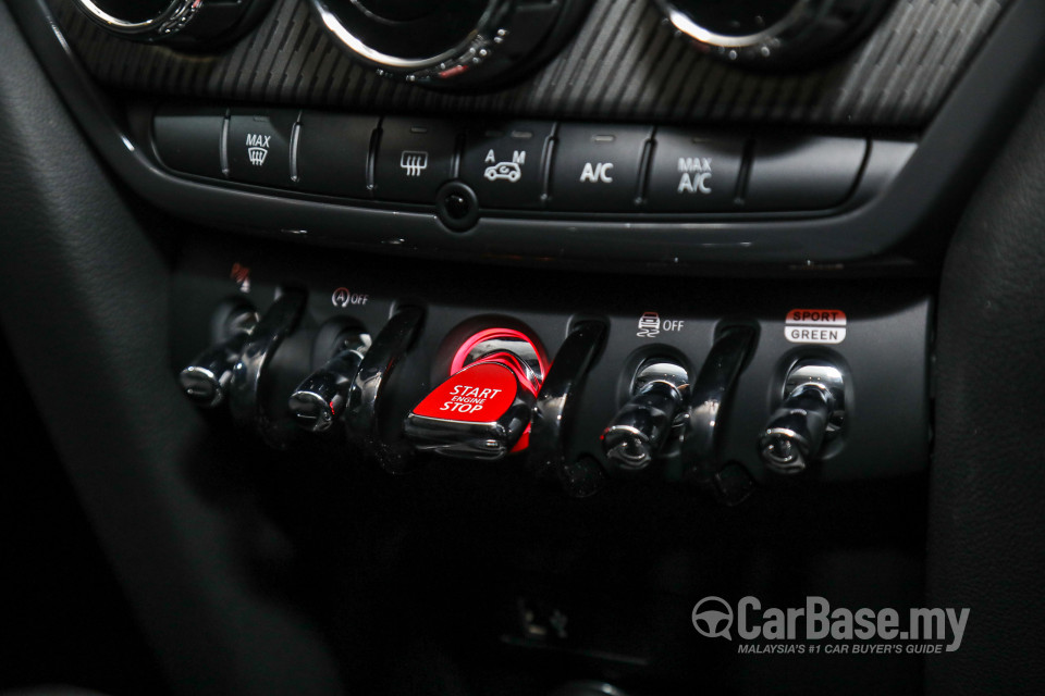MINI Countryman F60 LCI (2021) Interior