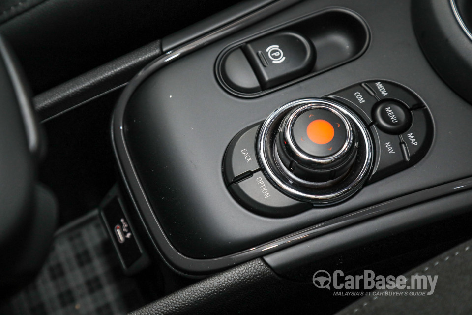 MINI Countryman F60 LCI (2021) Interior