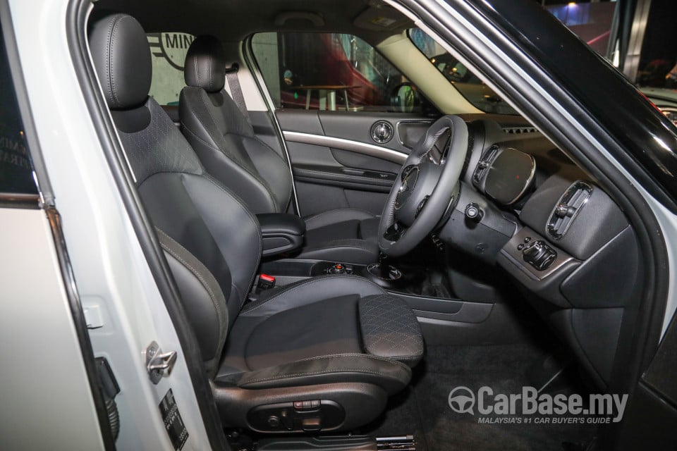 MINI Countryman F60 LCI (2021) Interior
