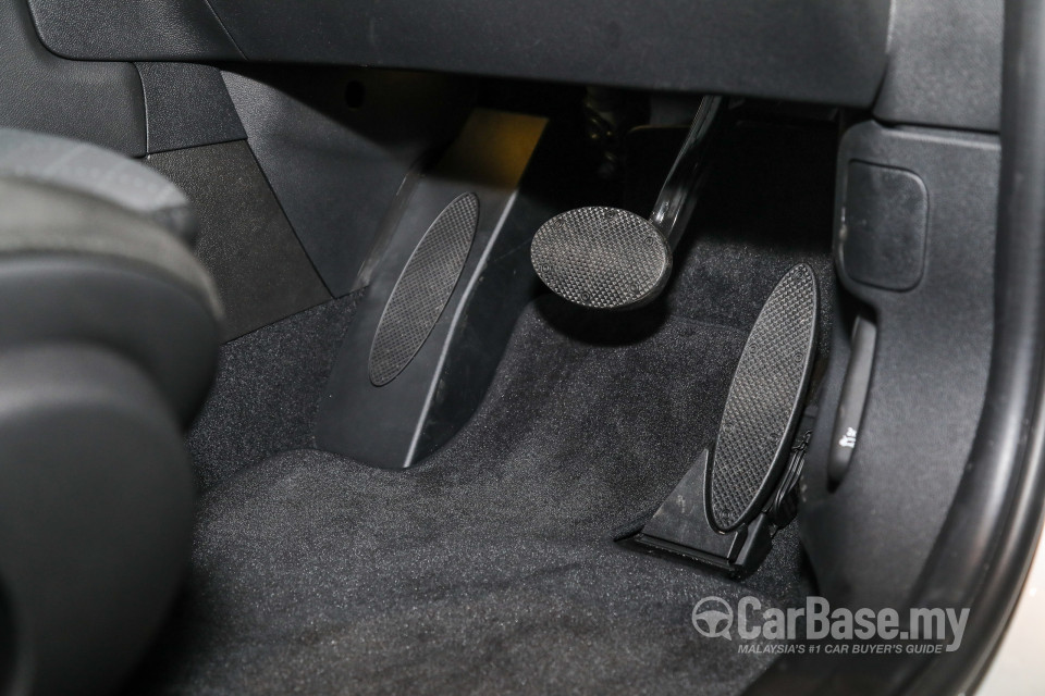 MINI Countryman F60 LCI (2021) Interior