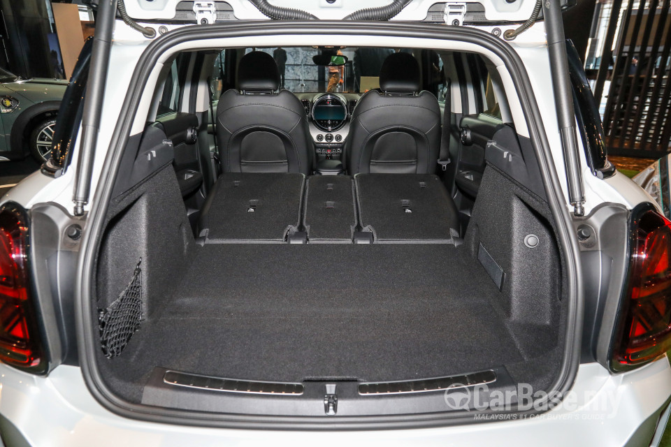 MINI Countryman F60 LCI (2021) Interior