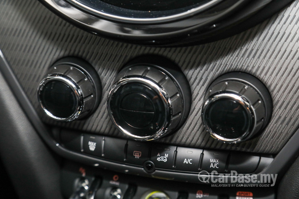 MINI Countryman F60 LCI (2021) Interior