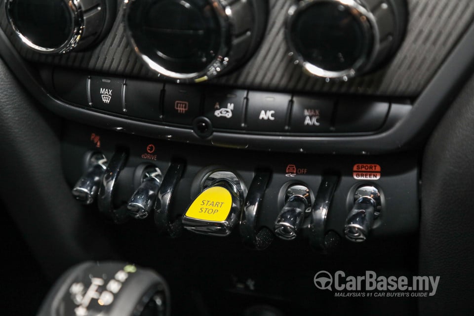 MINI Countryman F60 LCI (2021) Interior