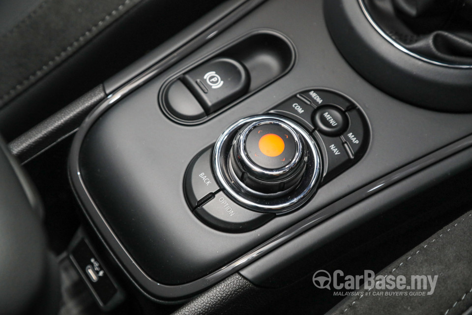 MINI Countryman F60 LCI (2021) Interior
