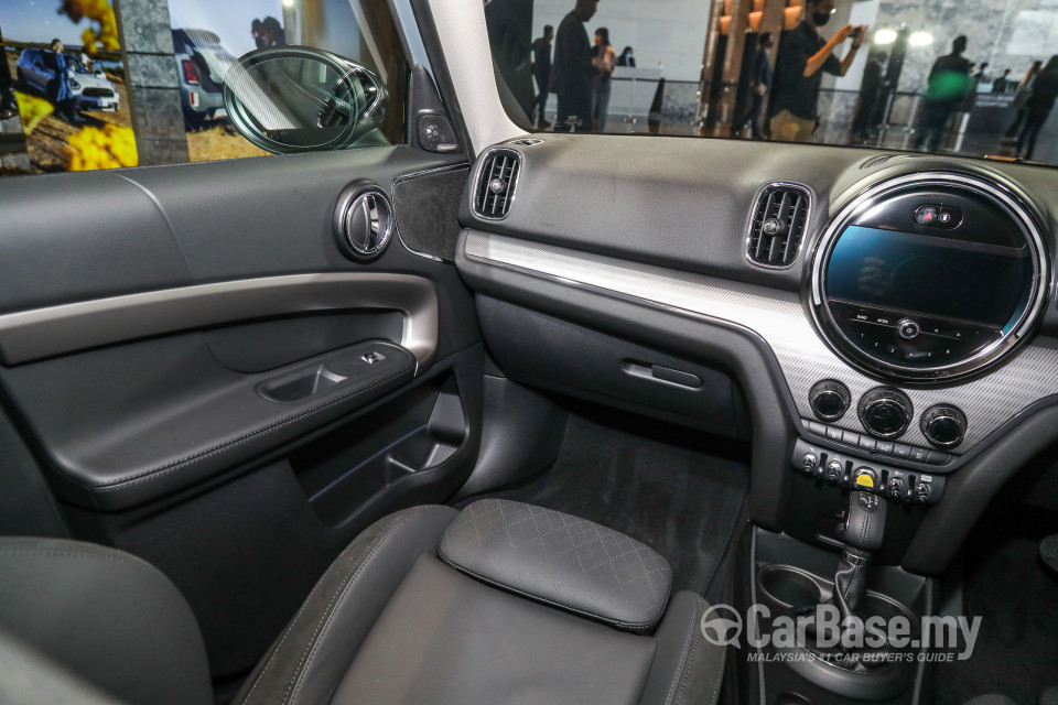 MINI Countryman F60 LCI (2021) Interior