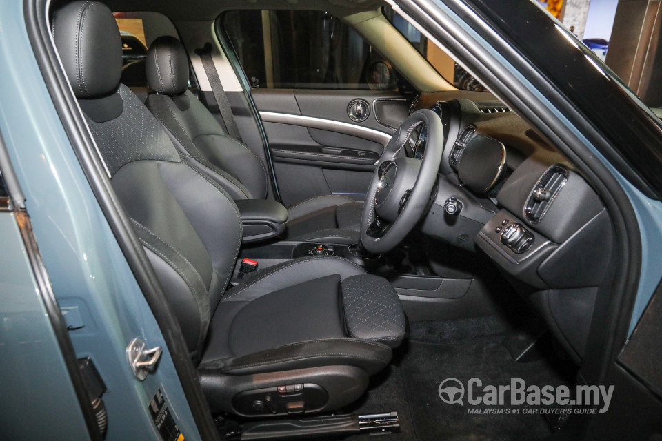 MINI Countryman F60 LCI (2021) Interior