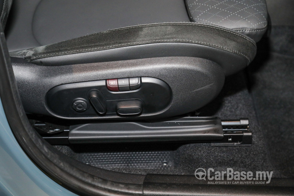 MINI Countryman F60 LCI (2021) Interior