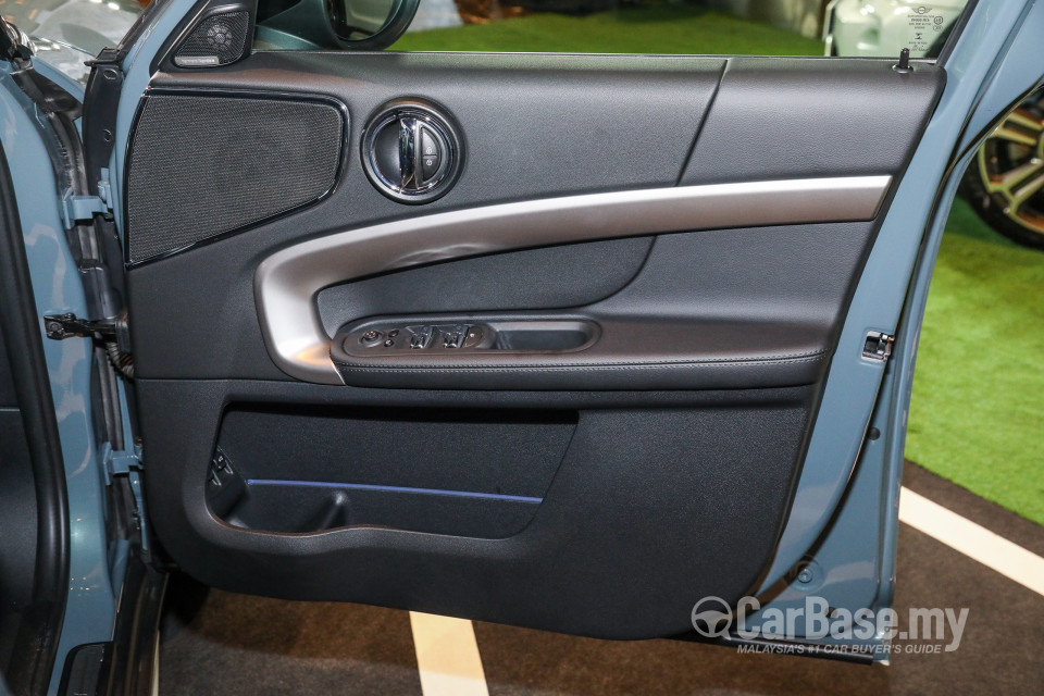 MINI Countryman F60 LCI (2021) Interior