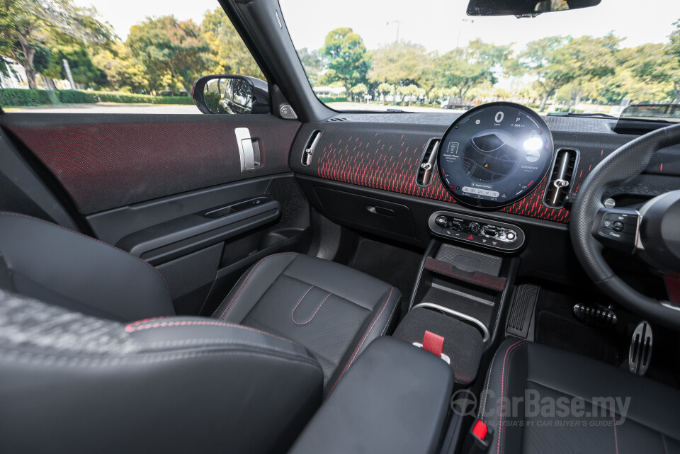 MINI Countryman U25 (2024) Interior