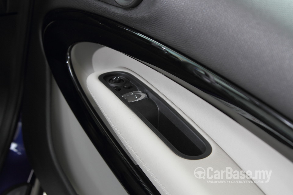 MINI Paceman Mk1 (2013) Interior