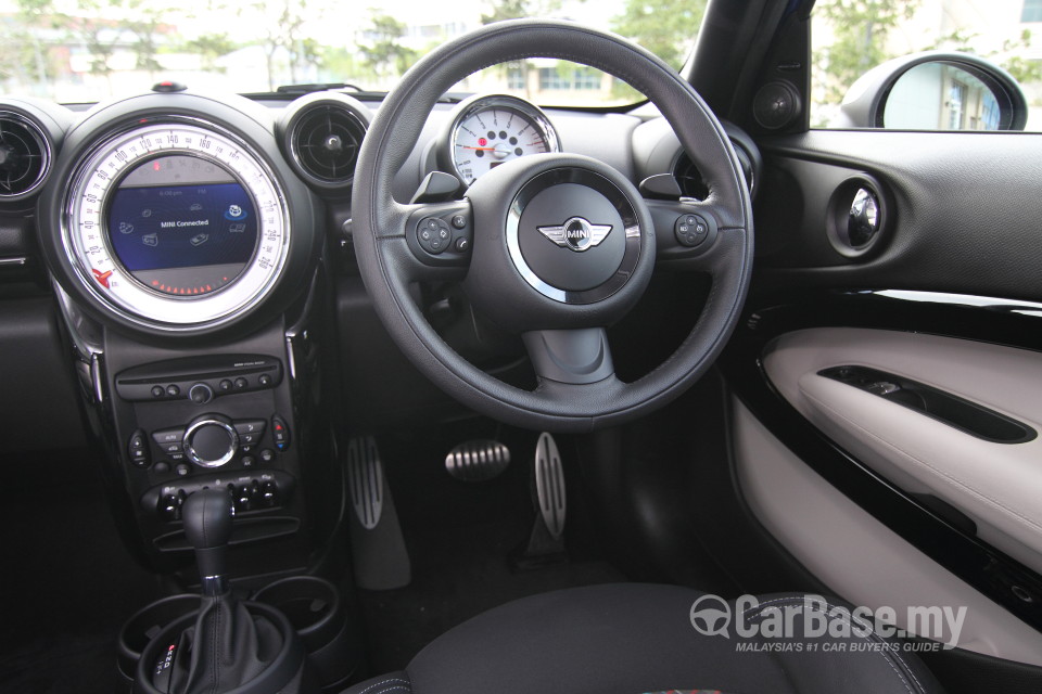 MINI Paceman Mk1 (2013) Interior