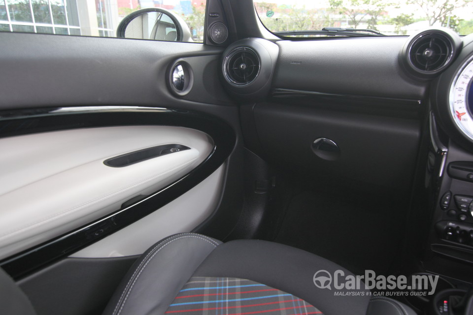 MINI Paceman Mk1 (2013) Interior