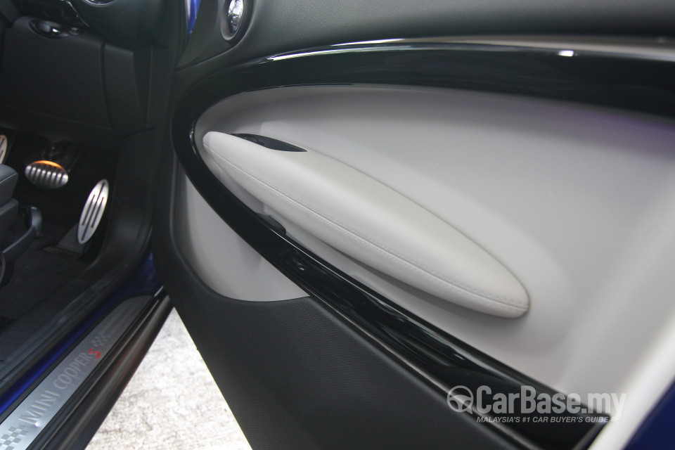 MINI Paceman Mk1 (2013) Interior