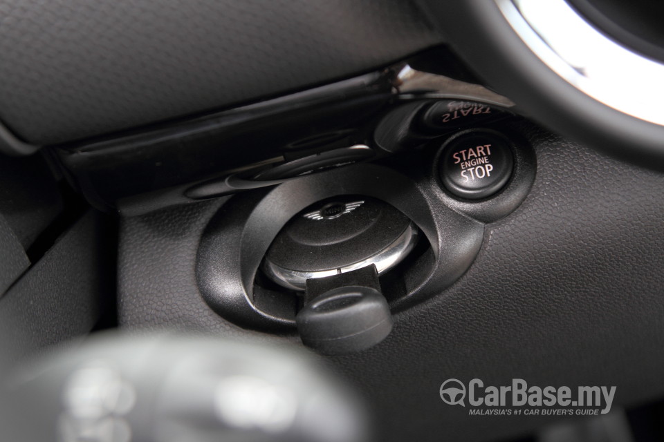 MINI Paceman Mk1 (2013) Interior