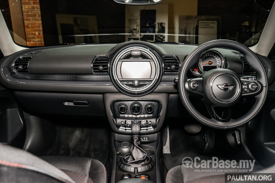 MINI Clubman F54 (2016) Interior