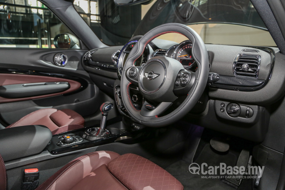 MINI Clubman F54 (2016) Interior