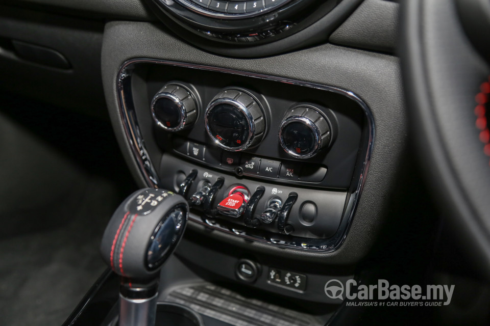 MINI Clubman F54 (2016) Interior