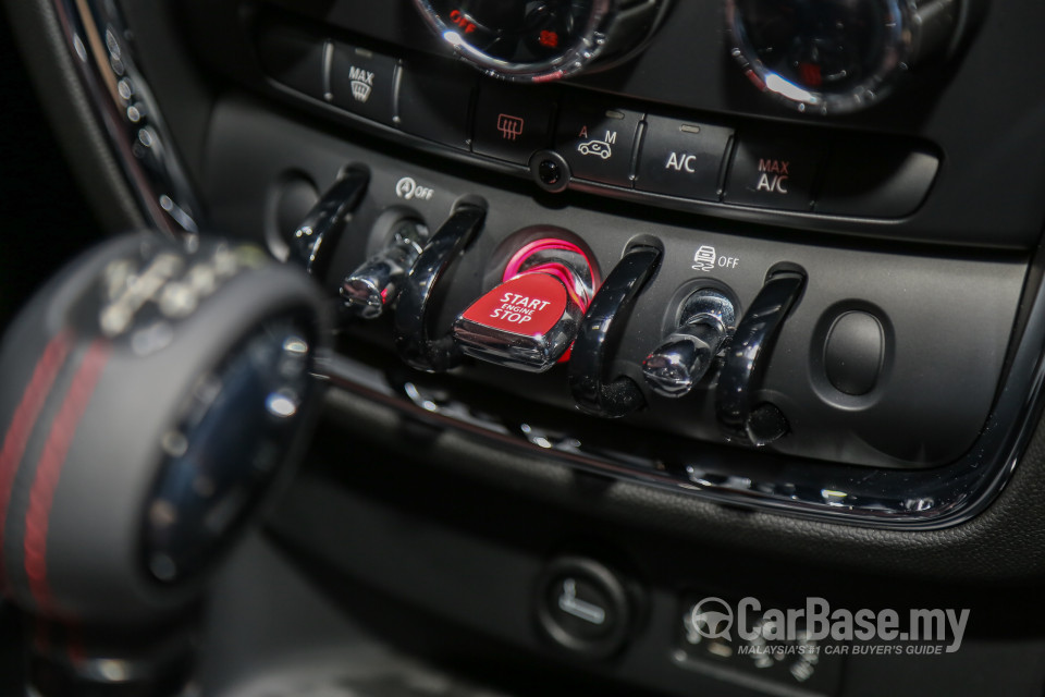 MINI Clubman F54 (2016) Interior