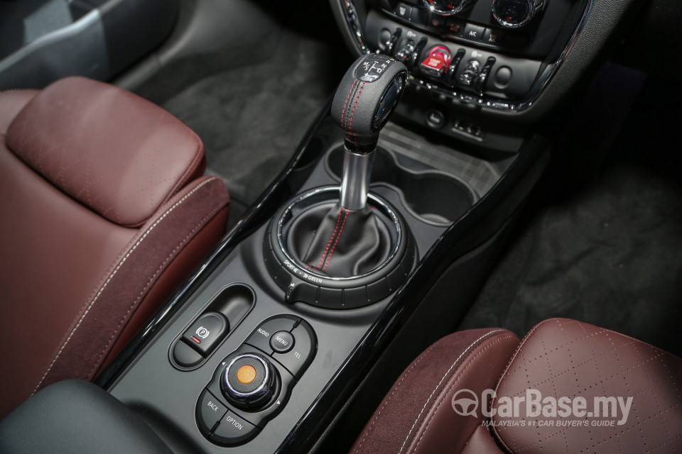 MINI Clubman F54 (2016) Interior