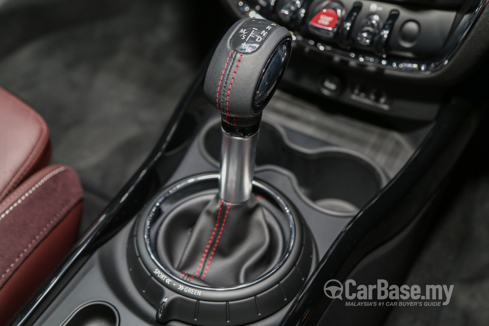 MINI Clubman F54 (2016) Interior