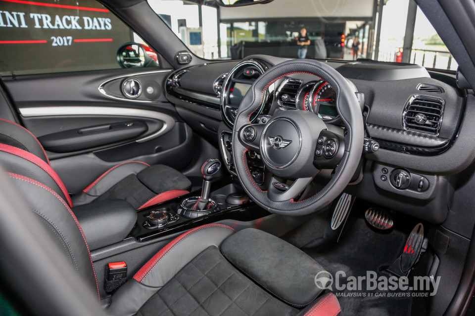 MINI Clubman F54 (2016) Interior