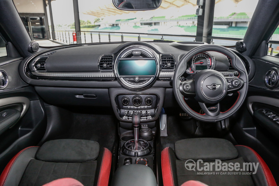 MINI Clubman F54 (2016) Interior