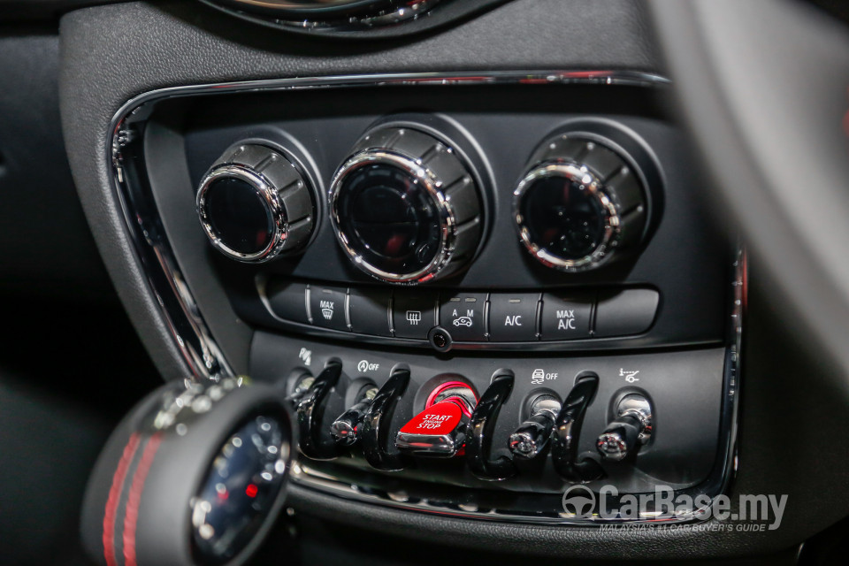 MINI Clubman F54 (2016) Interior