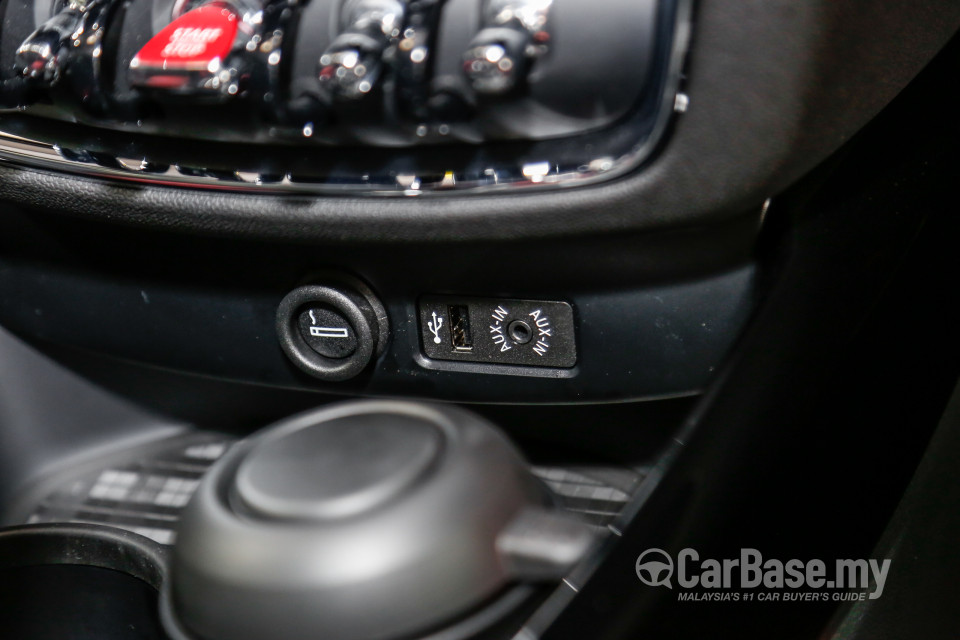 MINI Clubman F54 (2016) Interior