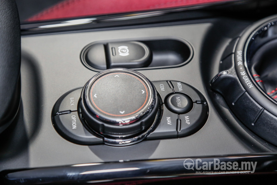 MINI Clubman F54 (2016) Interior