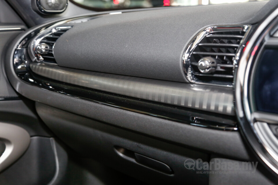 Nissan Navara D23 (2015) Interior