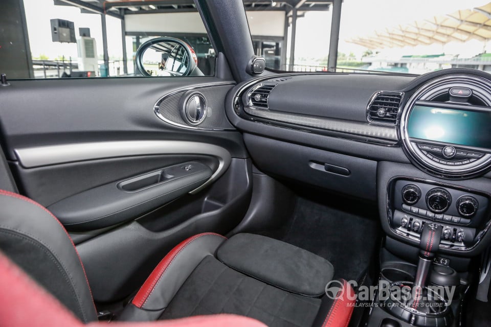 MINI Clubman F54 (2016) Interior