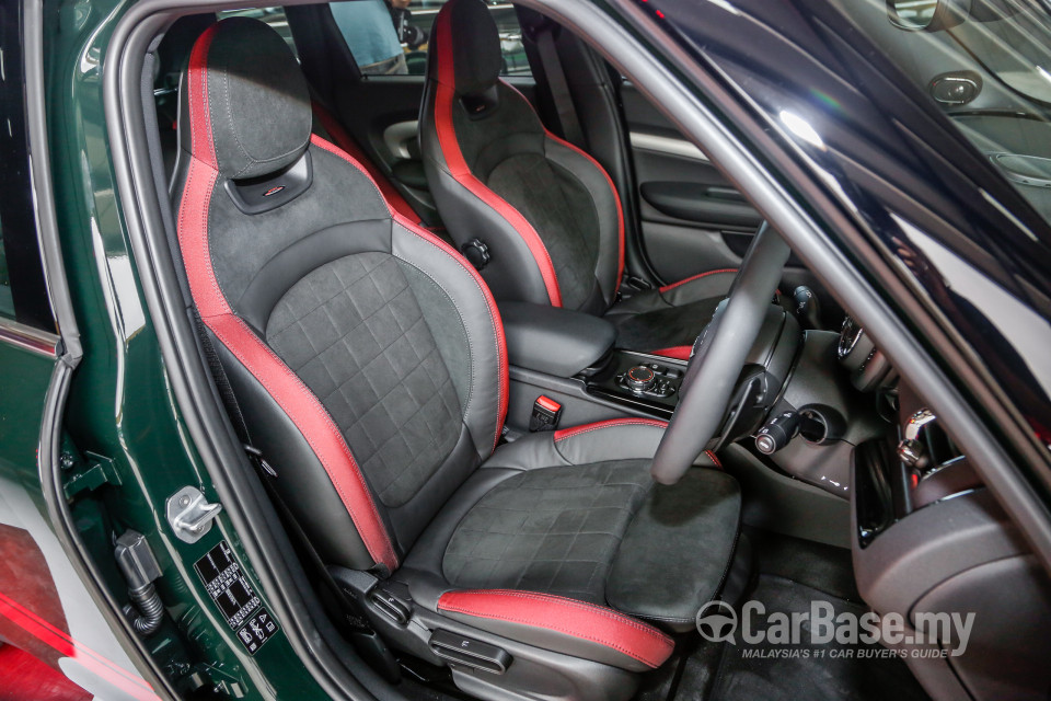MINI Clubman F54 (2016) Interior