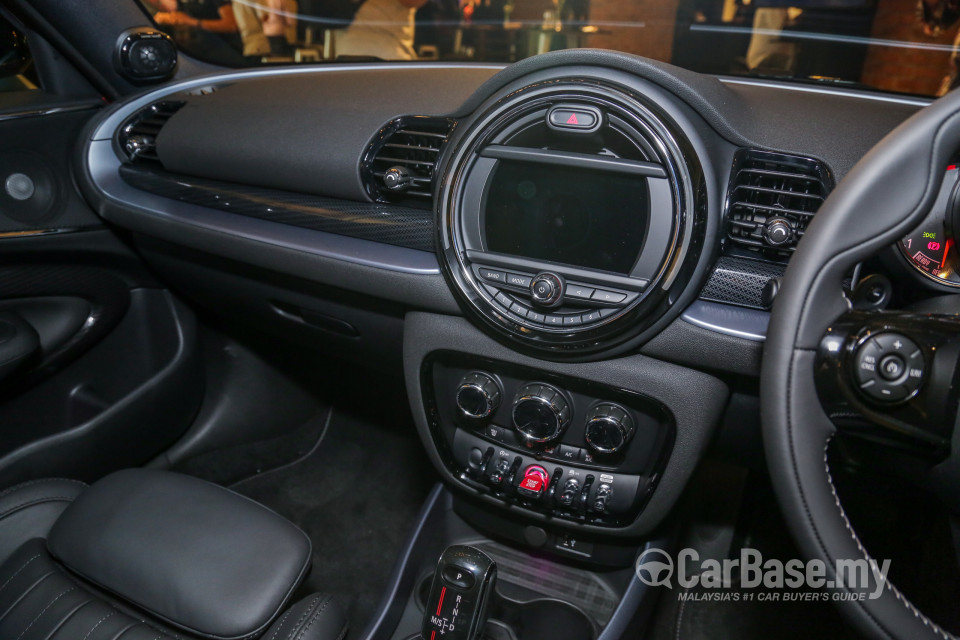MINI Clubman F54 LCI (2019) Interior