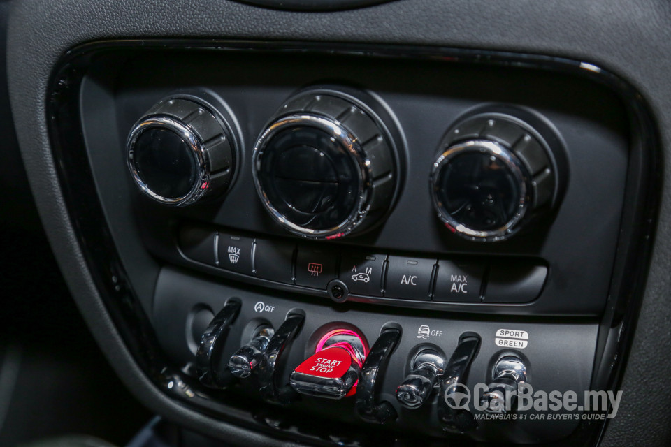 MINI Clubman F54 LCI (2019) Interior