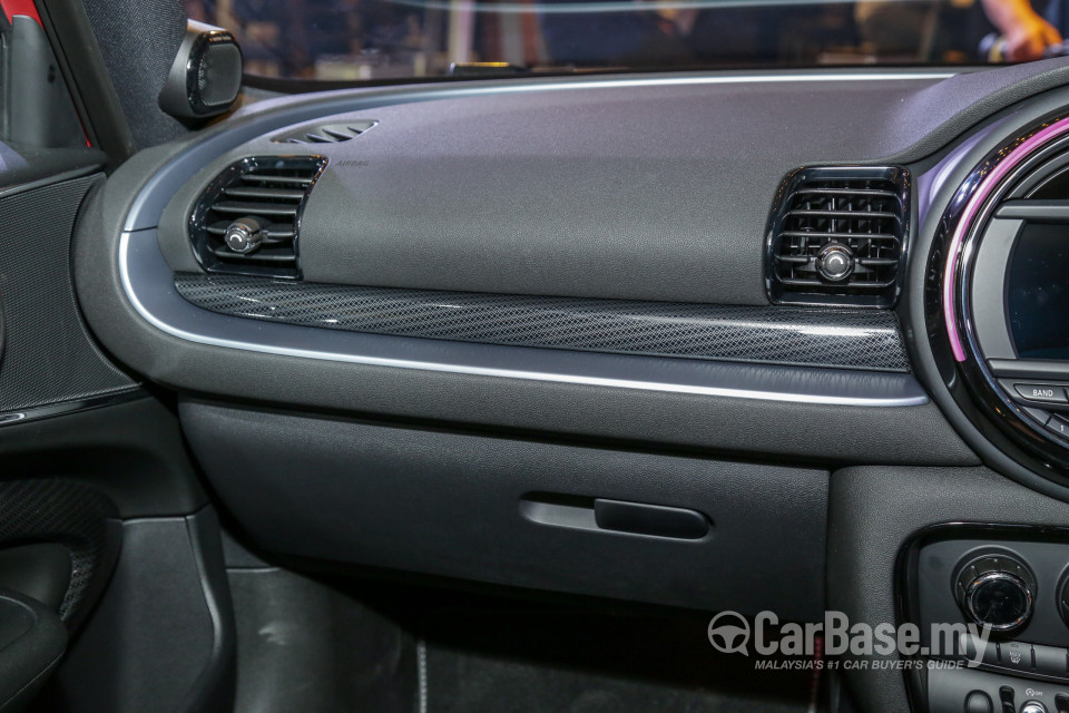MINI Clubman F54 LCI (2019) Interior
