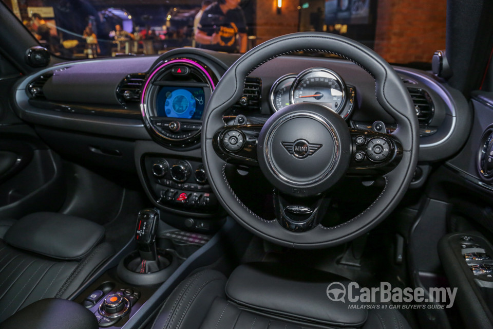 MINI Clubman F54 LCI (2019) Interior