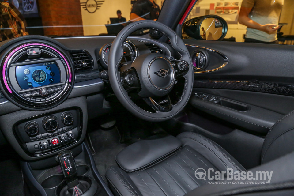 MINI Clubman F54 LCI (2019) Interior